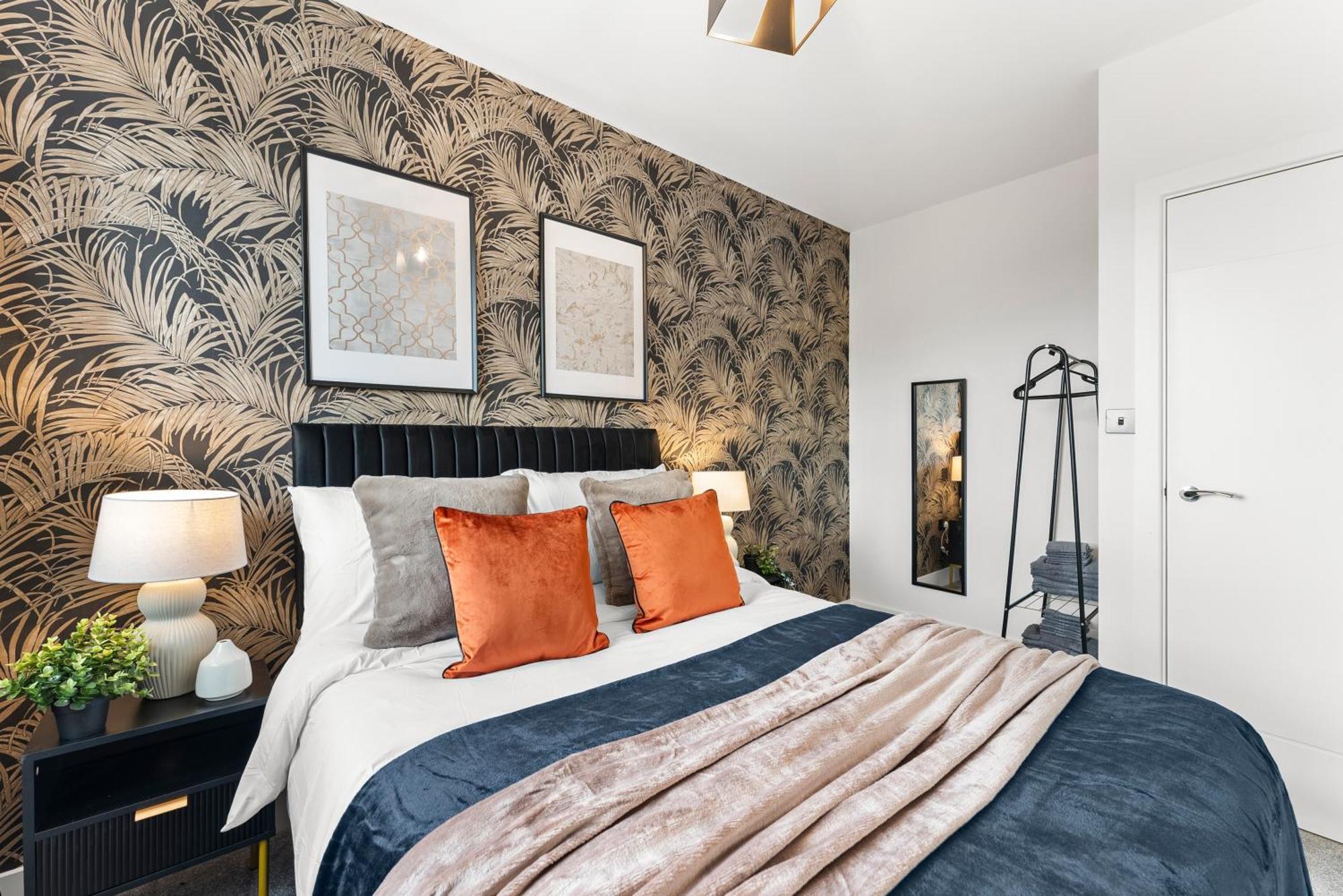 Stylish Two-bedroom Flat In *