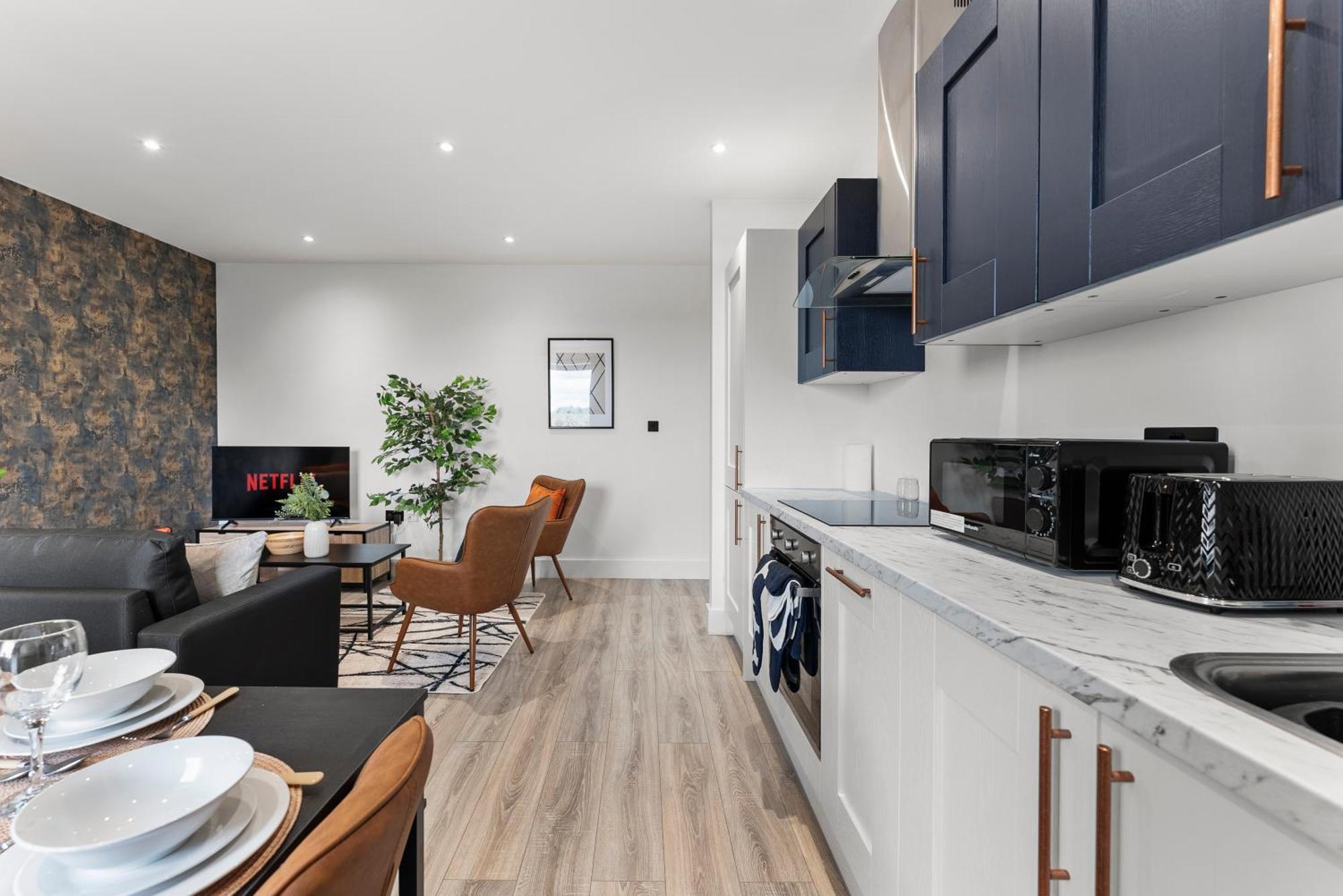 Stylish Two-bedroom Flat In